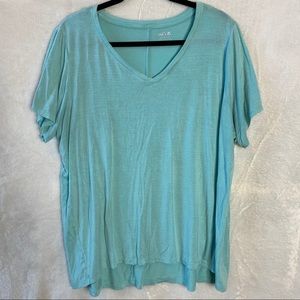 APT. 9 V-Neck Hi-Low short sleeve shirt